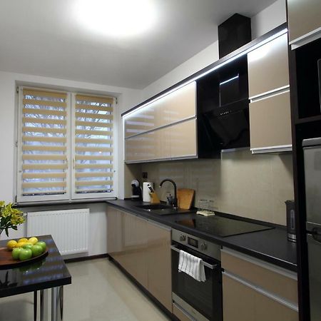 Apartament H&P Gold Apartamento Varsovia Exterior foto